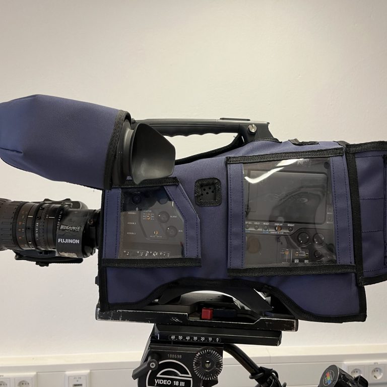 PXW Z-750-7